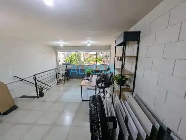 Casa / Sobrado Comercial para Locação em São José dos Campos/SP Jardim das Indústrias