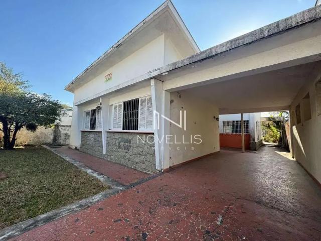 Casa / Sobrado Comercial para Locação em São José dos Campos/SP Jardim Esplanada 4 Quartos