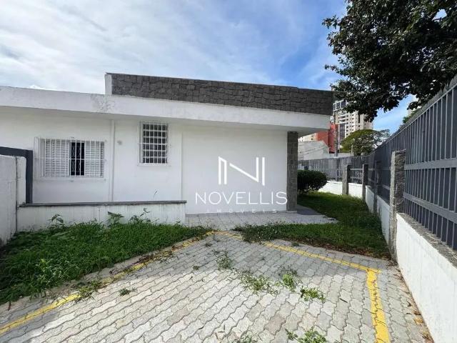 Casa / Sobrado Comercial para Locação em São José dos Campos/SP Jardim Esplanada