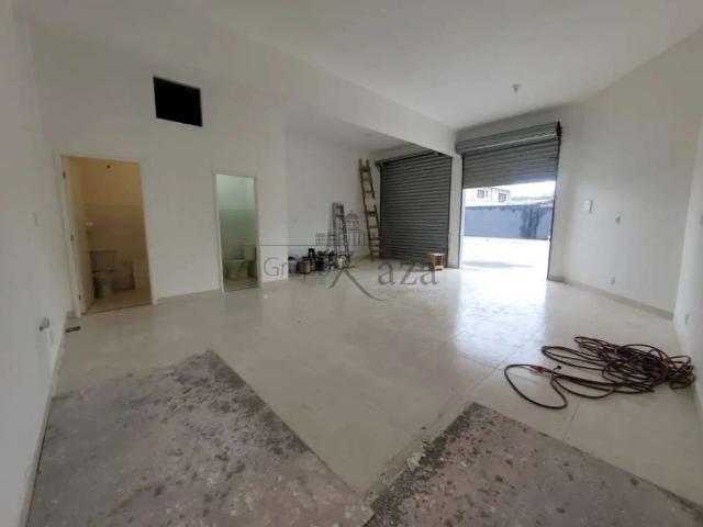 Casa / Sobrado Comercial para Locação em São José dos Campos/SP Jardim Juliana