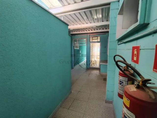 Casa / Sobrado Comercial para Locação em São José dos Campos/SP Jardim Satélite 1 Quartos