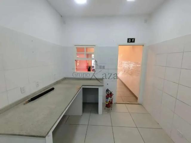 Casa / Sobrado Comercial para Locação em São José dos Campos/SP Jardim Satélite