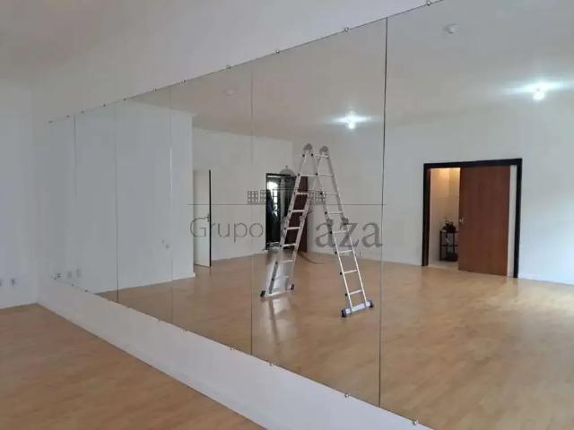Casa / Sobrado Comercial para Locação em São José dos Campos/SP Jardim Satélite