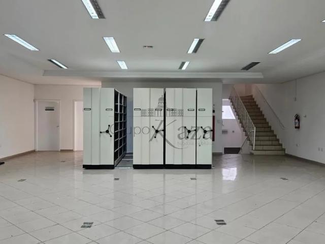 Casa / Sobrado Comercial para Locação em São José dos Campos/SP Jardim Satélite