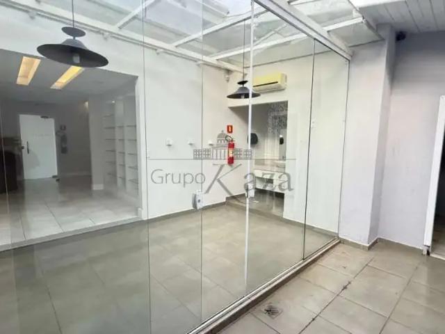 Casa / Sobrado Comercial para Locação em São José dos Campos/SP Parque Industrial 4 Quartos