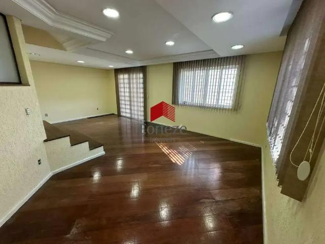 Casa / Sobrado Comercial para Locação em São José dos Pinhais/PR Centro 3 Quartos