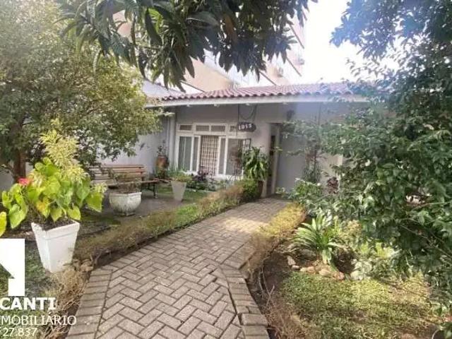 Casa / Sobrado Comercial para Locação em São José dos Pinhais/PR São Pedro