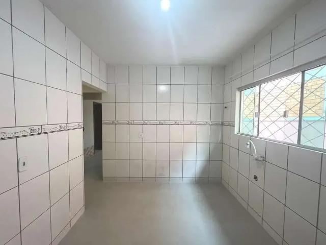 Casa / Sobrado Comercial para Locação em São José/SC Areias