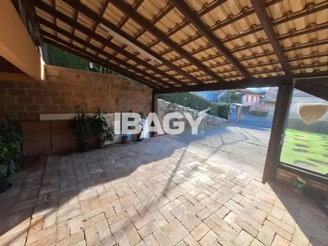 Casa / Sobrado Comercial para Locação em São José/SC Barreiros