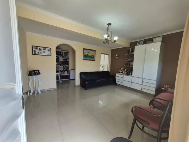 Casa / Sobrado Comercial para Locação em São José/SC Barreiros 3 Quartos