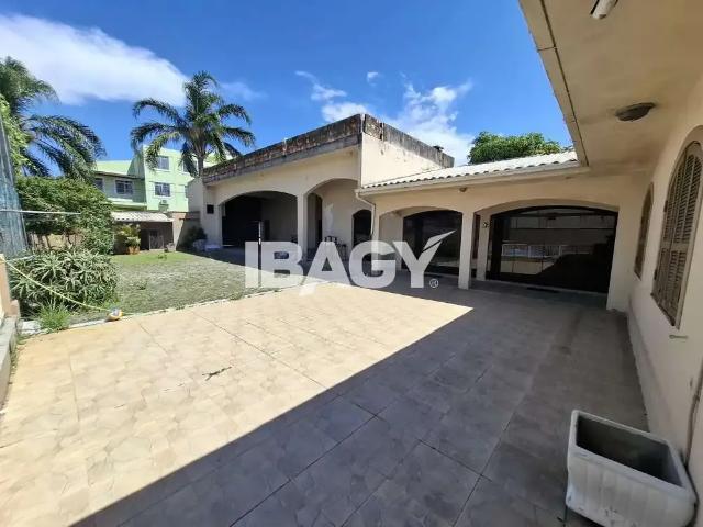 Casa / Sobrado Comercial para Locação em São José/SC Bela Vista 6 Quartos
