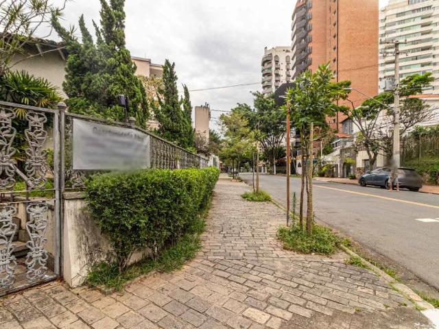 Casa / Sobrado Comercial para Locação em São Paulo/SP Aclimação