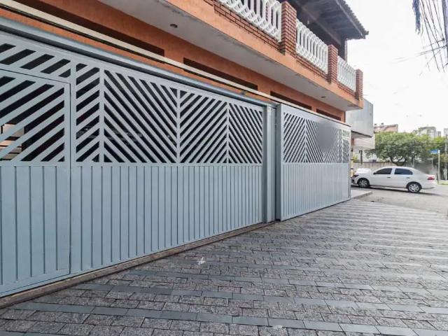 Casa / Sobrado Comercial para Locação em São Paulo/SP Itaquera