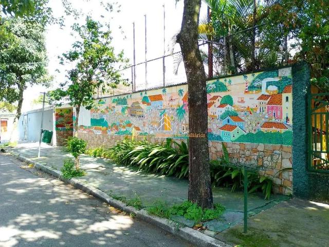 Casa / Sobrado Comercial para Locação em São Paulo/SP Instituto de Previdência 11 Quartos