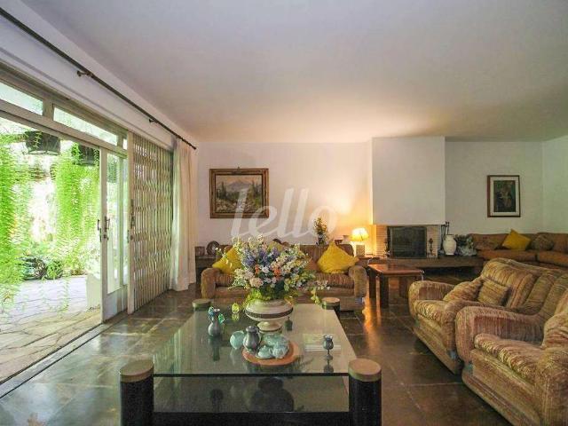 Casa / Sobrado Comercial para Locação em São Paulo/SP Jardim Guedala 5 Quartos