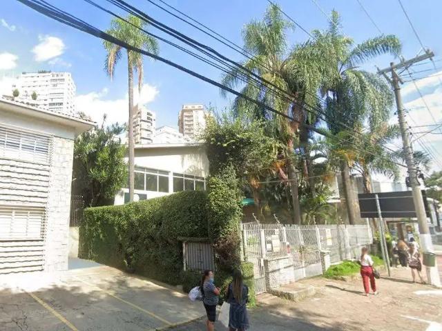 Casa / Sobrado Comercial para Locação em São Paulo/SP Pacaembu