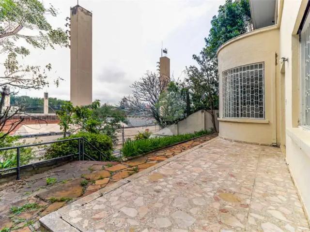 Casa / Sobrado Comercial para Locação em São Paulo/SP Pacaembu 4 Quartos