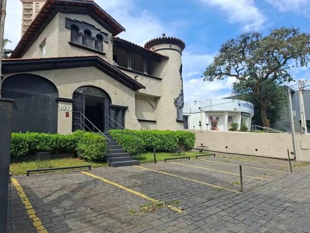 Casa / Sobrado Comercial para Locação em São Paulo/SP Pacaembu