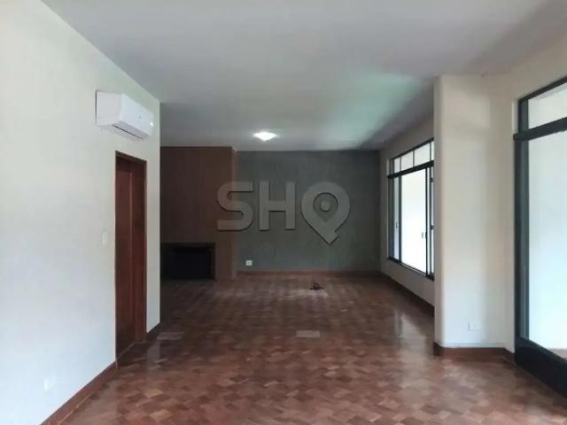 Casa / Sobrado Comercial para Locação em São Paulo/SP Pacaembu 9 Quartos