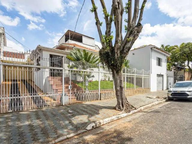 Casa / Sobrado Comercial para Locação em São Paulo/SP Quinta da Paineira