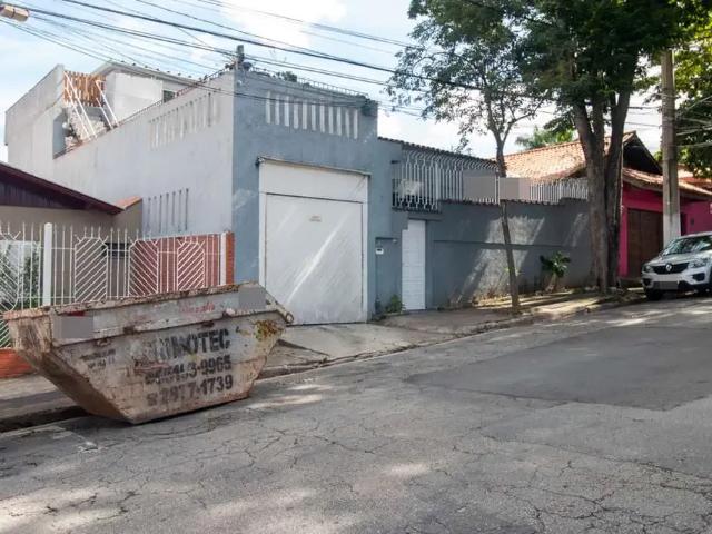 Casa / Sobrado Comercial para Locação em São Paulo/SP Super Quadra Morumbi