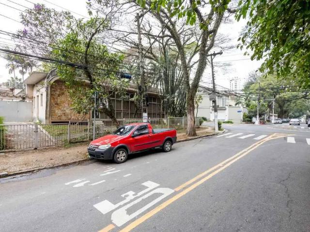 Casa / Sobrado Comercial para Locação em São Paulo/SP Santo Amaro