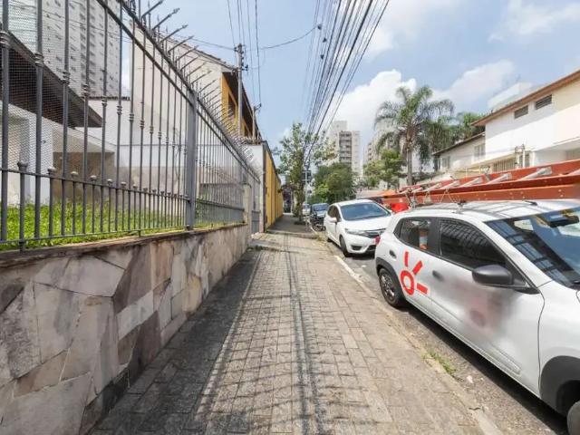Casa / Sobrado Comercial para Locação em São Paulo/SP Vila Alexandria