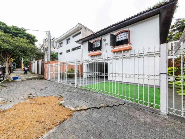 Casa / Sobrado Comercial para Locação em São Paulo/SP Vila Madalena