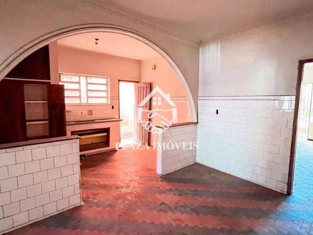 Casa / Sobrado Comercial para Locação em São Pedro da Aldeia/RJ Centro 5 Quartos
