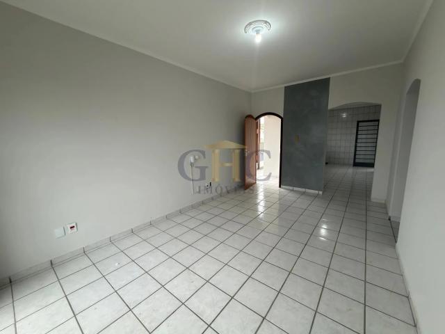 Casa / Sobrado Comercial para Locação em Salto de Pirapora/SP Centro