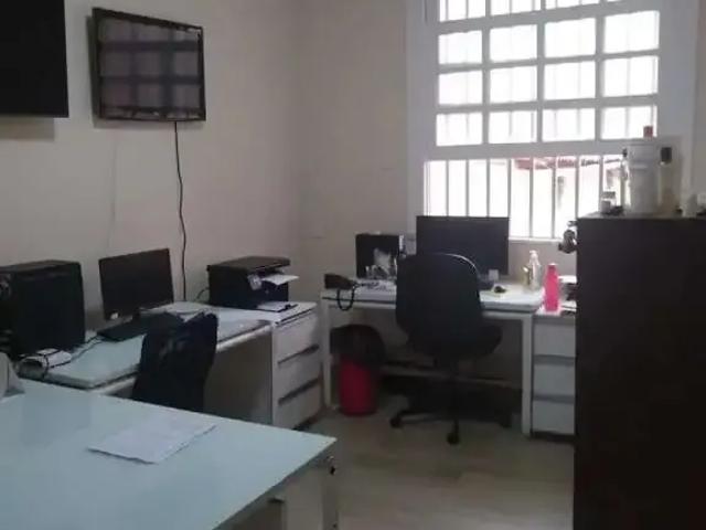 Casa / Sobrado Comercial para Locação em Salvador/BA Costa Azul 3 Quartos