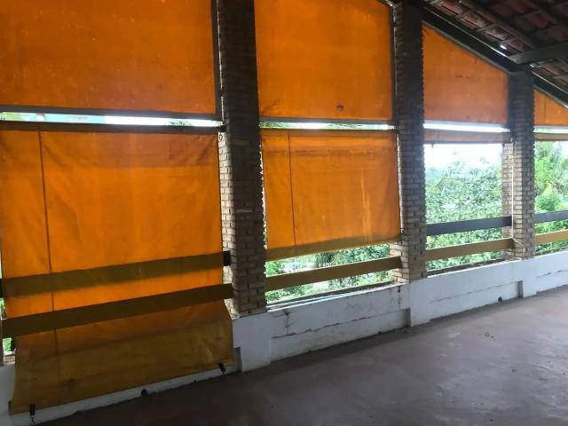 Casa / Sobrado Comercial para Locação em Salvador/BA Cabula 8 Quartos