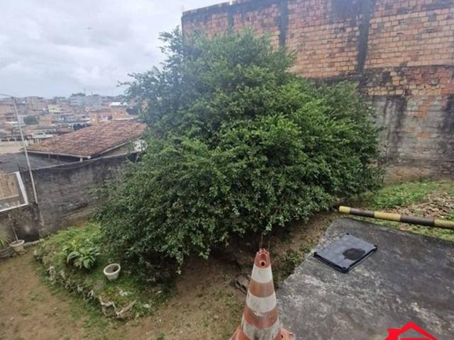 Casa / Sobrado Comercial para Locação em Salvador/BA Vila Canária 2 Quartos