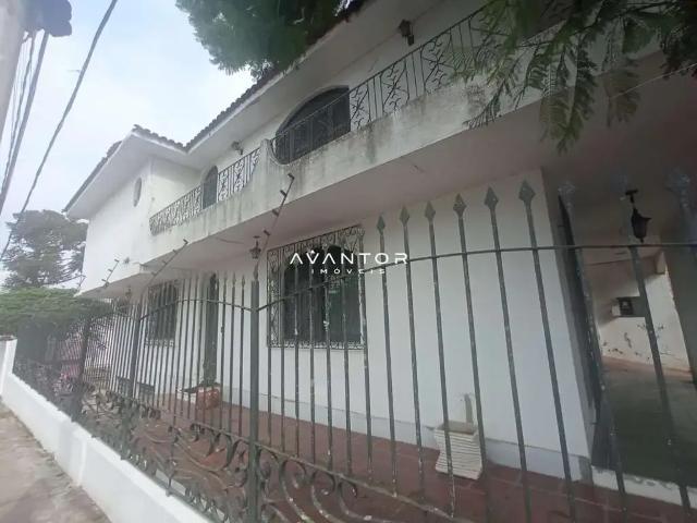 Casa / Sobrado Comercial para Locação em Santa Maria/RS Centro 4 Quartos