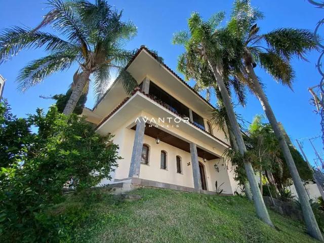 Casa / Sobrado Comercial para Locação em Santa Maria/RS Menino Jesus 5 Quartos