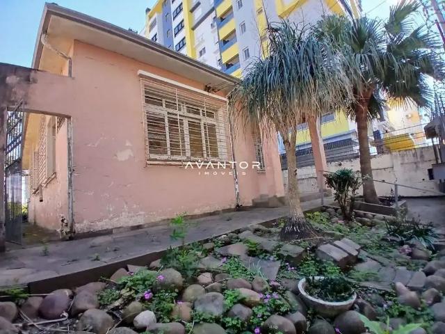 Casa / Sobrado Comercial para Locação em Santa Maria/RS Nossa Senhora de Fátima 6 Quartos