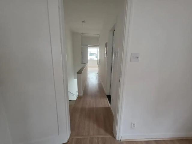 Casa / Sobrado Comercial para Locação em Santos/SP Boqueirão
