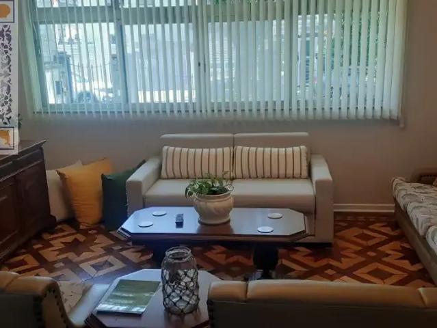 Casa / Sobrado Comercial para Locação em Santos/SP Embaré 4 Quartos