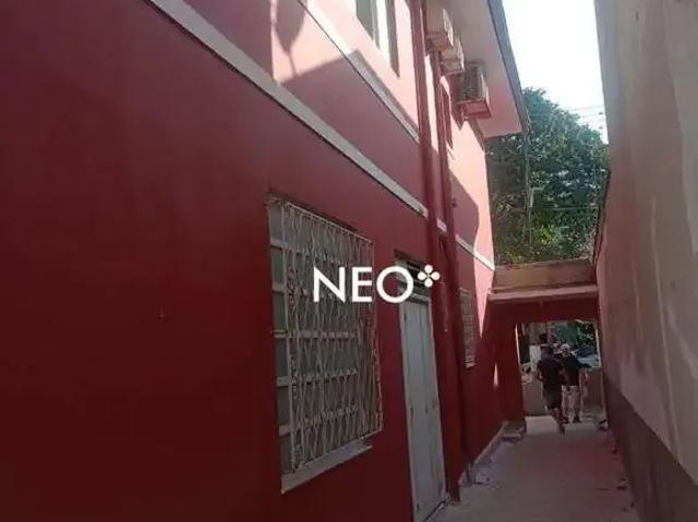 Casa / Sobrado Comercial para Locação em Santos/SP Embaré 4 Quartos