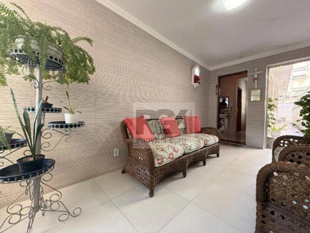 Casa / Sobrado Comercial para Locação em Santos/SP Embaré 2 Quartos