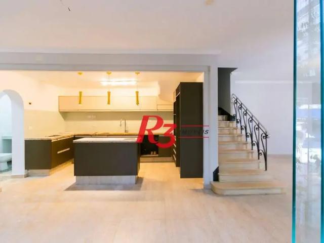 Casa / Sobrado Comercial para Locação em Santos/SP Gonzaga 3 Quartos