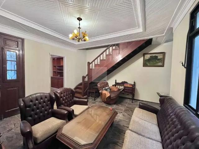 Casa / Sobrado Comercial para Locação em Santos/SP Gonzaga 3 Quartos