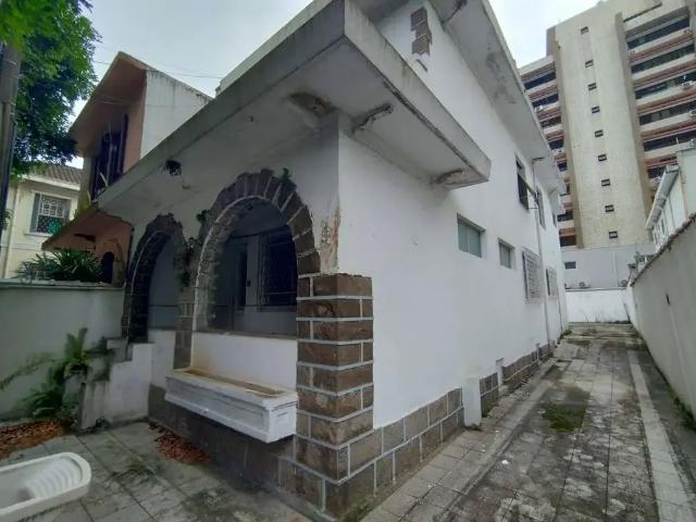 Casa / Sobrado Comercial para Locação em Santos/SP Gonzaga