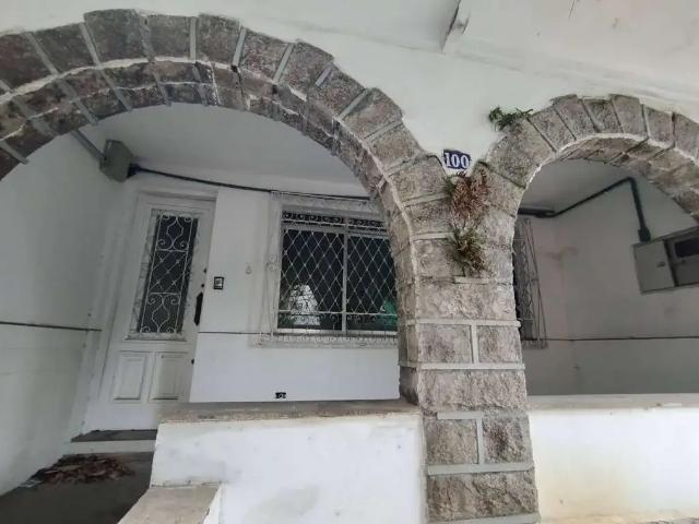 Casa / Sobrado Comercial para Locação em Santos/SP Gonzaga