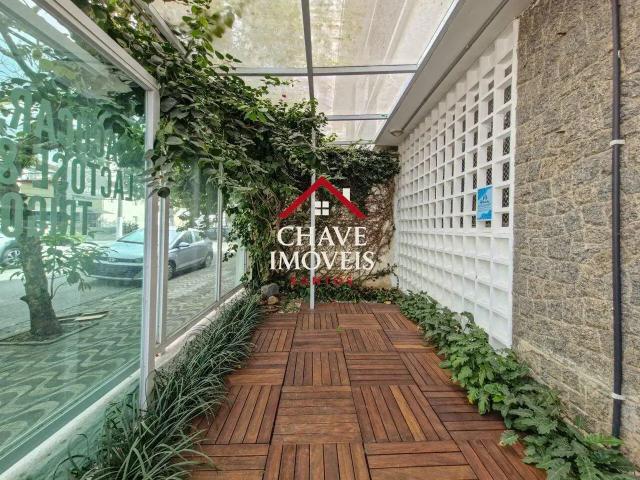 Casa / Sobrado Comercial para Locação em Santos/SP Gonzaga