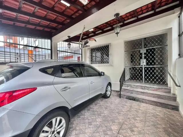 Casa / Sobrado Comercial para Locação em Santos/SP Gonzaga 3 Quartos