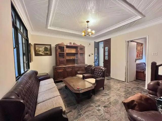 Casa / Sobrado Comercial para Locação em Santos/SP Gonzaga 3 Quartos