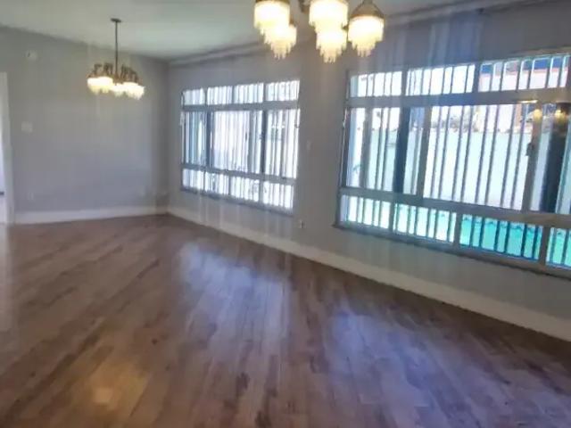 Casa / Sobrado Comercial para Locação em Santos/SP Ponta da Praia
