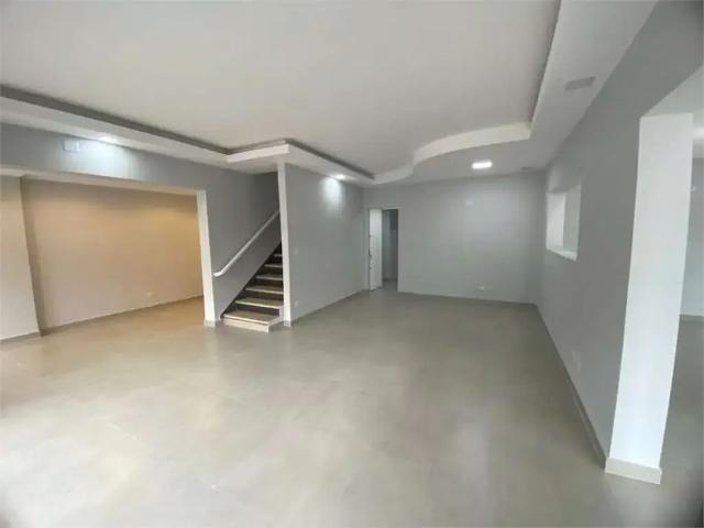 Casa / Sobrado Comercial para Locação em Santos/SP Vila Mathias