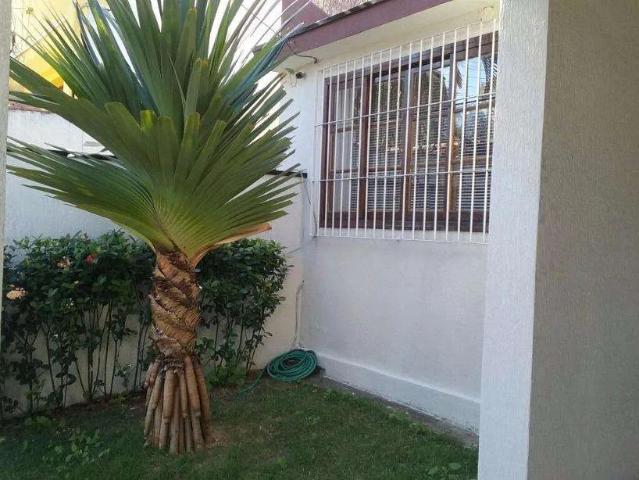Casa / Sobrado Comercial para Locação em Taubaté/SP Vila Jaboticabeira 4 Quartos